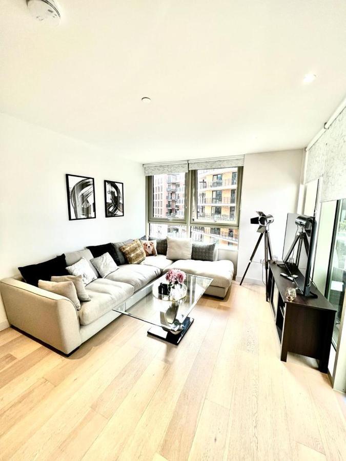 Stylish Apartment Docklands ロンドン エクステリア 写真