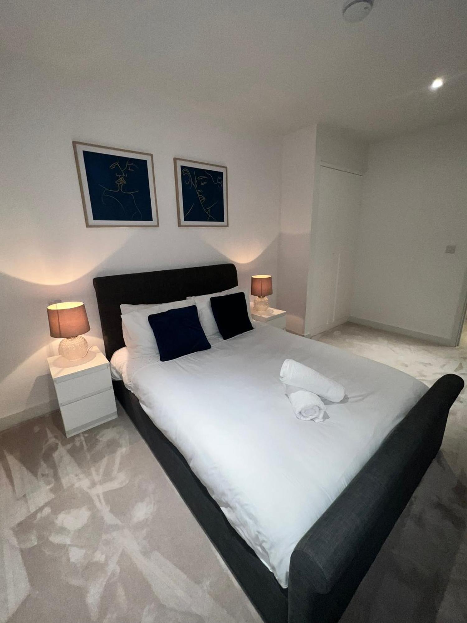 Stylish Apartment Docklands ロンドン エクステリア 写真