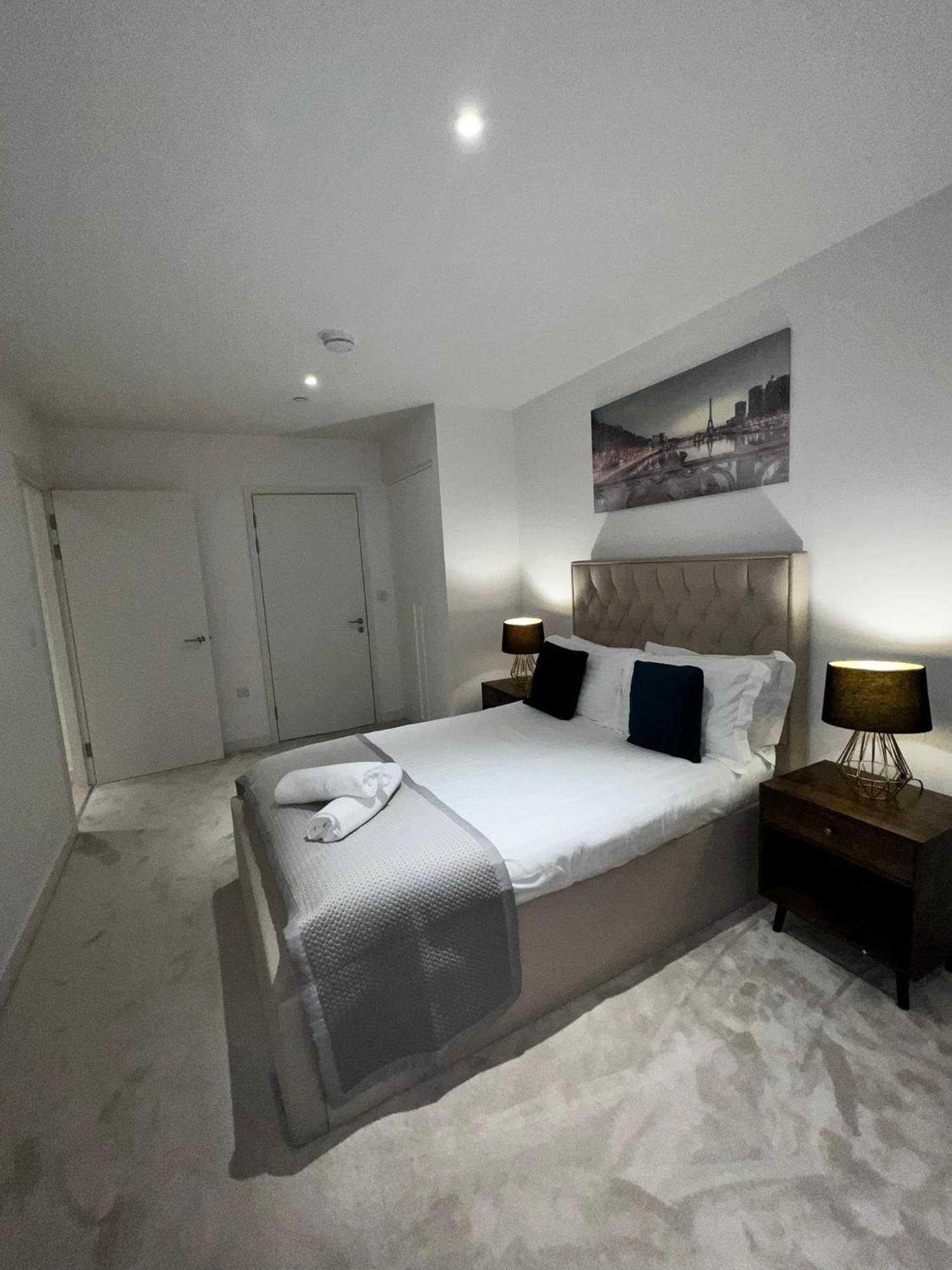 Stylish Apartment Docklands ロンドン エクステリア 写真
